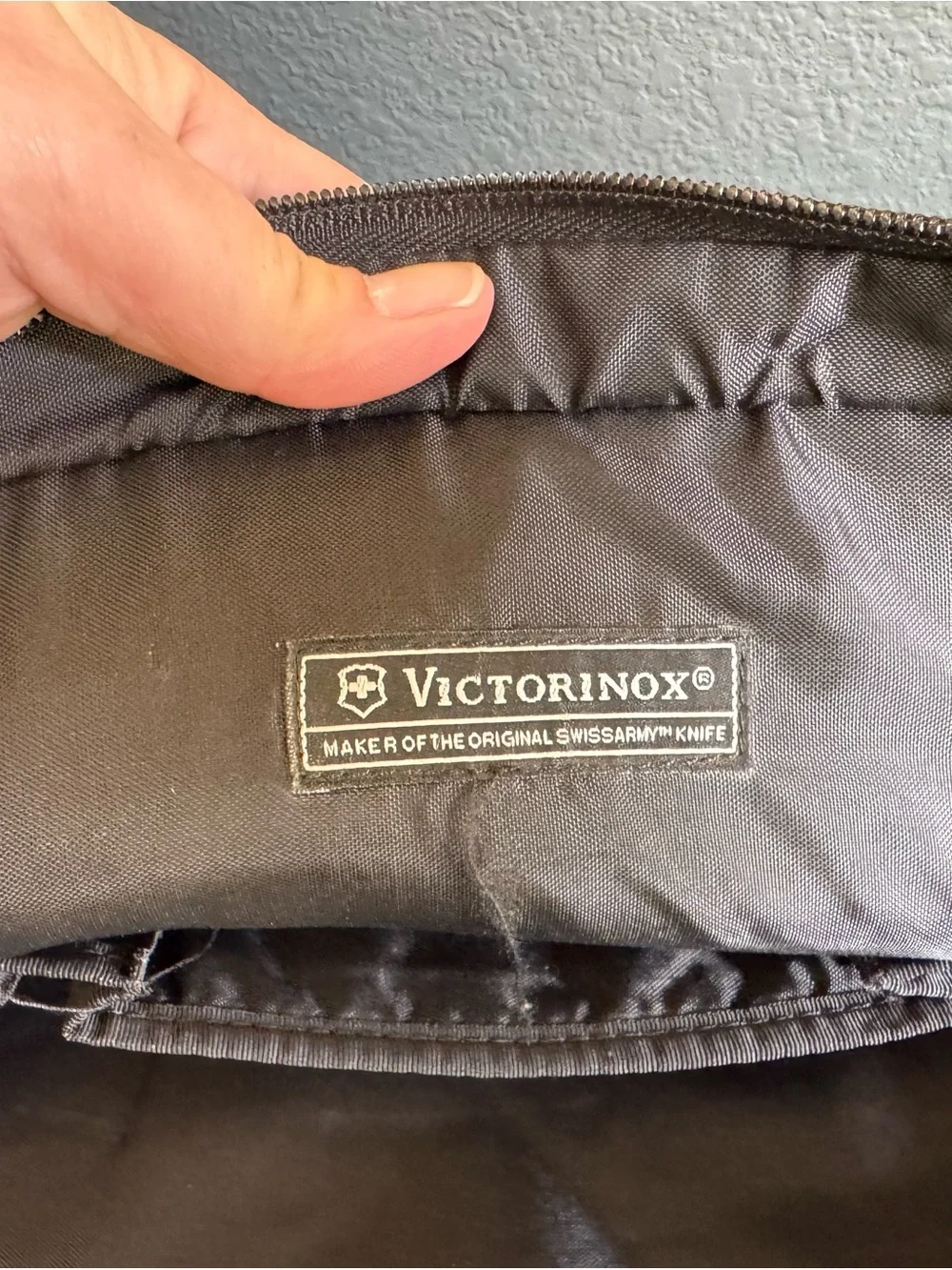 Victorinox Swiss Army Expanding Laptop Briefcase with Padded Shoulder Strap